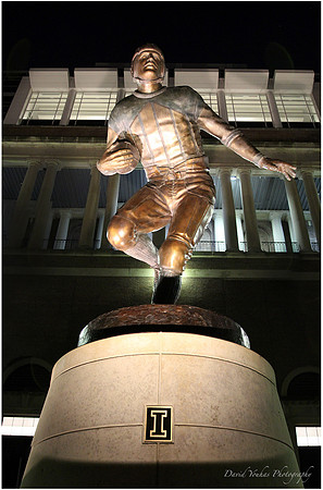 Red Grange #77  University of Illinois Memorial Stadium Bronze S